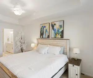 Photo 4 - Central Location, Pool Access & Breathtaking Views