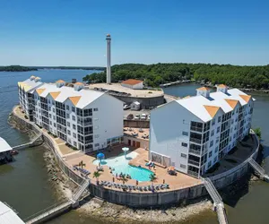 Photo 2 - Island Life! Amazing Balcony-views-pool and Patio