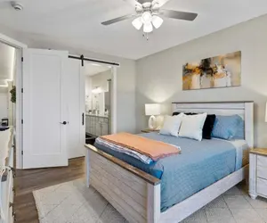 Photo 4 - Topsider Condo w/ Updated Design & Amazing Main Channel Views