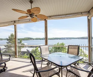 Photo 2 - Breathtaking Views - Two Pools - Enclosed Balcony