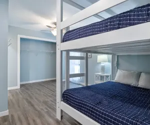 Photo 4 - Our Cove Retreat - Perfect for Wave-free Swimming, Tanning & Prime Location Fun!