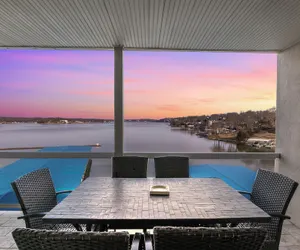 Photo 2 - Nautical-inspired Lakefront Unit w/ Awesome Views