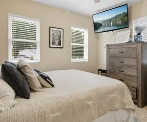 Photo 5 - Breathtaking Views, Private Dock, Pure Relaxation