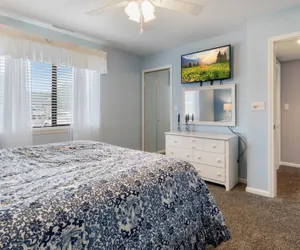 Photo 5 - Lazydays Pet-friendly Condo w/ Pool & Slip at 3M