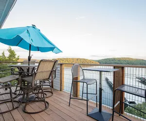 Photo 2 - Penthouse Living In The Heart of the State Park