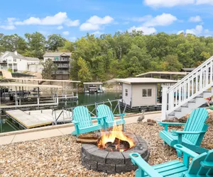 Photo 2 - Amazing Wall of Windows, Swim Dock & Pet Friendly