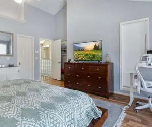 Photo 3 - Amazing Wall of Windows, Swim Dock & Pet Friendly