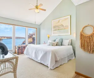 Photo 2 - Poolside Condo With Amazing Lake Views & Design