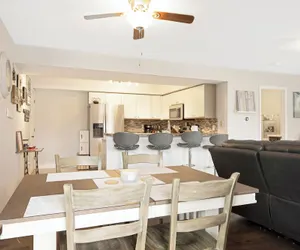 Photo 3 - Close to The Strip, Private Dock & Screened Deck!