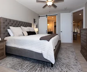 Photo 3 - Topsider Condo w/ Stunning Lake Views, Shuffleboard & King Beds