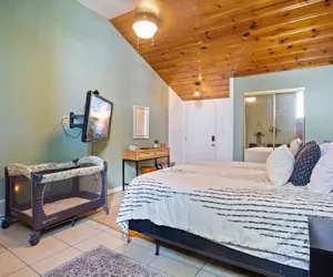 Photo 5 - Pet-friendly Lakefront Home in a Quiet Cove w/ Netflix, Outdoor Seating, Boat Slip