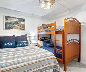 Photo 4 - Central Location, Unlimited Indoor & Outdoor Fun