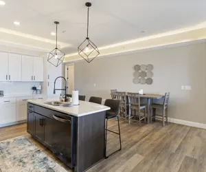 Photo 3 - Scenic Views, Outdoor Grill & Dine, Fireplace, Games