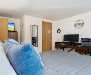 Photo 3 - Spacious, Quiet & Great Cove, Nearby Attractions, Private Dock, Fireplace, Expansive Deck