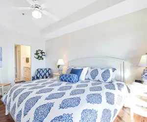 Photo 5 - Upscale Condo, Amazing Views, Pools and Pickleball