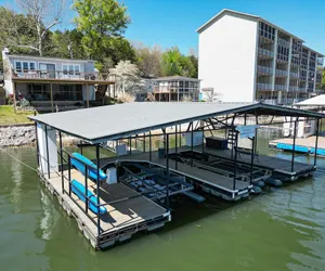 Photo 2 - Ultimate Waterfront Getaway, Amazing Lake View