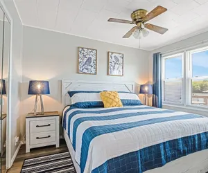 Photo 3 - Ultimate Waterfront Getaway, Amazing Lake View