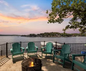 Photo 2 - Firepit, Spacious Decks, Kayak, Breathtaking Views