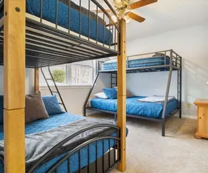 Photo 3 - Expansive Deck, Beautiful Views, Private Dock & Boat Slip