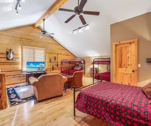 Photo 4 - Hot Tub, Fire Pit, Awesome Loft & Amazing Views!