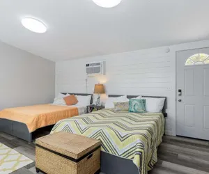 Photo 5 - Private Dock, Bunkhouse, Firepit & Kayaks at Mm45