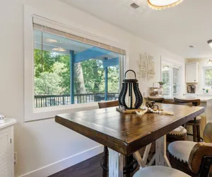 Photo 5 - Minutes From the Strip - Nightlife and Dining!