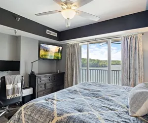 Photo 5 - Modern Decor, Views, Grill, Workstation, Boat + 2 PWC Slips & Resort-style Amenities