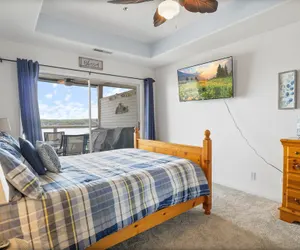 Photo 5 - Prime Spot, Breathtaking Views, Nearby Attractions