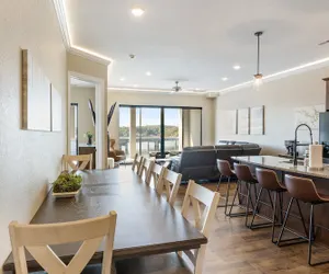 Photo 4 - Brand New Complex, Central Location, Amazing Views