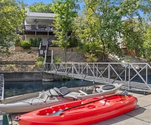 Photo 2 - New! Deep Cove With Kayaks-paddle Board-fire Pit