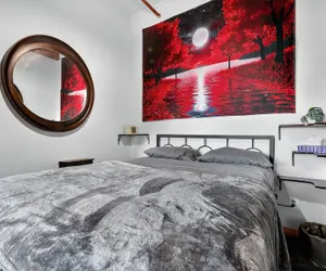 Photo 4 - Beautiful 'rose Themed' Loft Near Downtown Detroit 1 Bedroom Apts