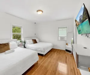 Photo 5 - Spacious 3BR Luxe Escape near NYC