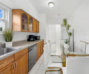 Photo 4 - Spacious 3BR Luxe Escape near NYC