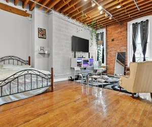 Photo 4 - Huge 'man Cave' 2 Mins From Downtown Detroit 1 Bedroom Apts