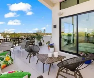 Photo 2 - Lux Penthouse 4-story Stunner Rooftop Views