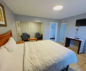 Photo 2 - Parklane Motel