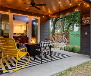 Photo 3 - Electric Disco Den 6 Min Walk to Rainey St