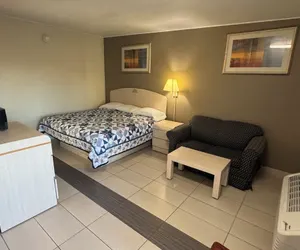 Photo 4 - American Inn