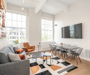 Photo 2 - The 333 Suites 303 Suite for 4