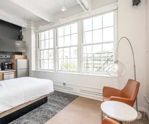 Photo 2 - The 333 Suites 304 Stay for 2