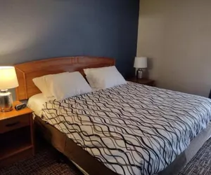 Photo 3 - Fairview Inn Airport