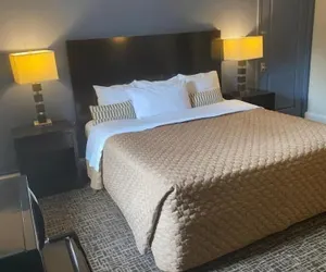 Photo 4 - Fairview Inn Airport