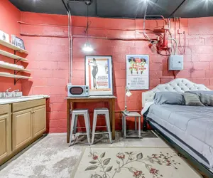 Photo 3 - Cozy Single at The Strand