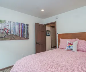 Photo 5 - Skiway Chalet - Next to Warm Springs Lifts - Close to Natural Hot Springs