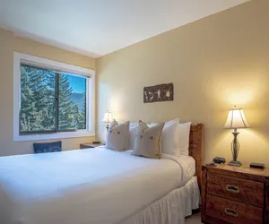 Photo 4 - Bluff Condo + Free Guest Passes to Elkhorn Resort Amenities Included!