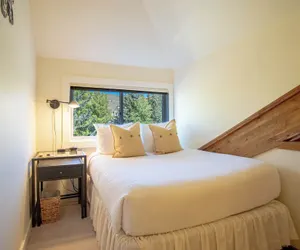 Photo 3 - Bluff Condo + Free Guest Passes to Elkhorn Resort Amenities Included!