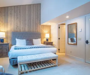 Photo 5 - Ski-in/ski-out to Baldy + Outdoor Pool