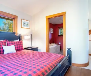 Photo 3 - Creekside on Quigley - 3BD Private Home on Trails + Hot Tub