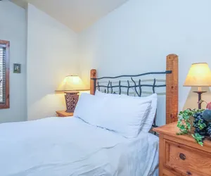 Photo 4 - The Fields - 110 is a Cozy Mountain Condo With Access to Everything - Community Hot Tub