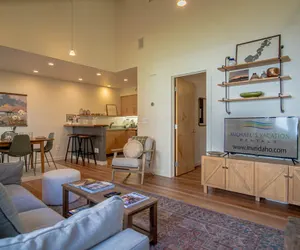 Photo 2 - 2bd, 2BA Ketchum Condo Newly Remodeled & Central